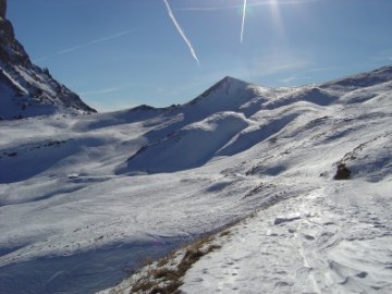 Prima parte di discesa su sterrata innevata, dopo Baita Segantini.