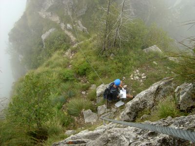 La parete finale è facoltativa, aggirabile facilmente con un breve sentiero. Chi decide di farla, invece, tenga presente che è un po più impegnativa del resto della ferrata.